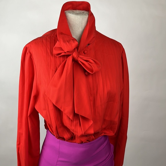 ❤️ True vintage red blouse with bow - Picture 8 of 11